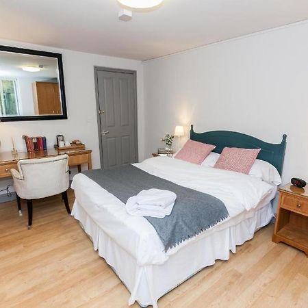 Townhouse No 12 Otel Huddersfield Dış mekan fotoğraf