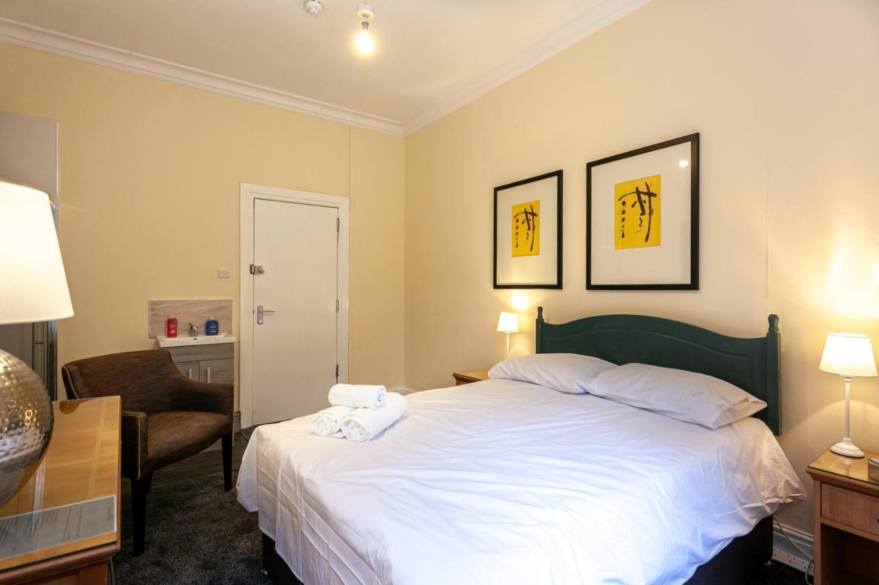 Townhouse No 12 Otel Huddersfield Dış mekan fotoğraf